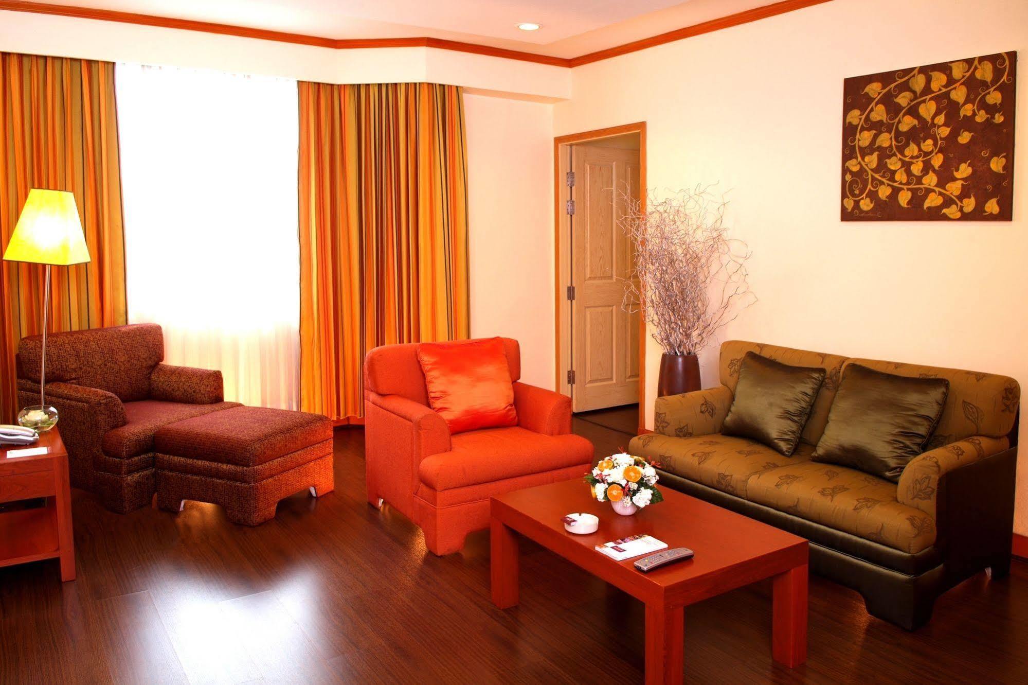 Chon Inter Hotel Chonburi Eksteriør billede